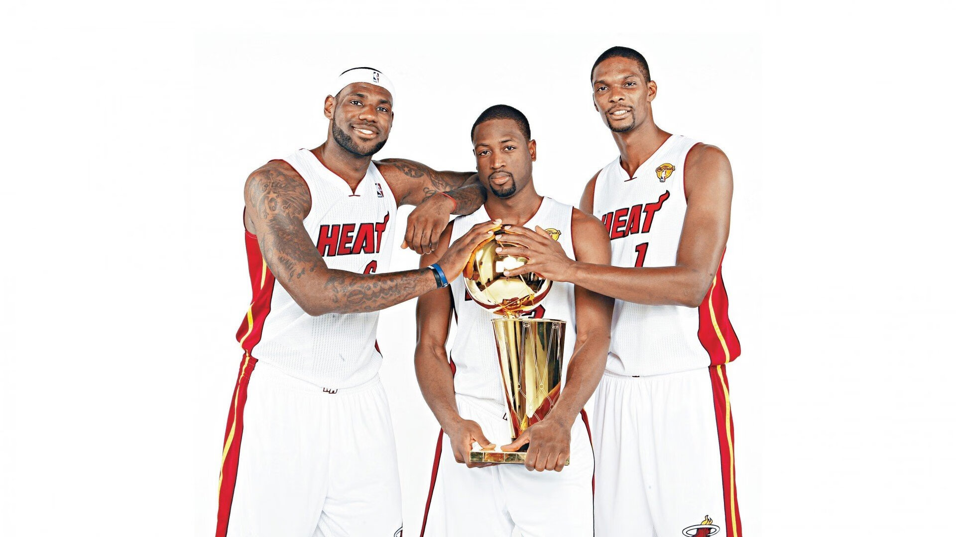 跨界震撼！JackeyLove空降NBA公牛队，防守端统治比赛引全网热议
